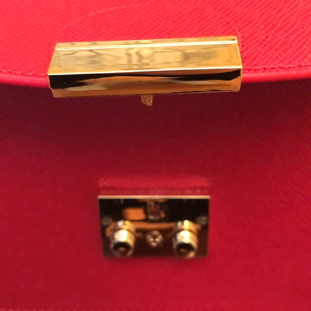 Never Used Red Chain Purse - Picture 5 of 6